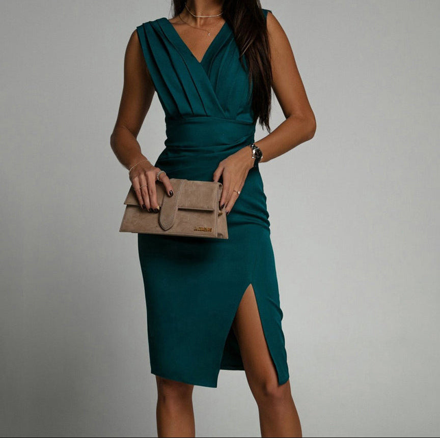 Women's Red Pleated V-Neck Midi Dress – Fitted Split