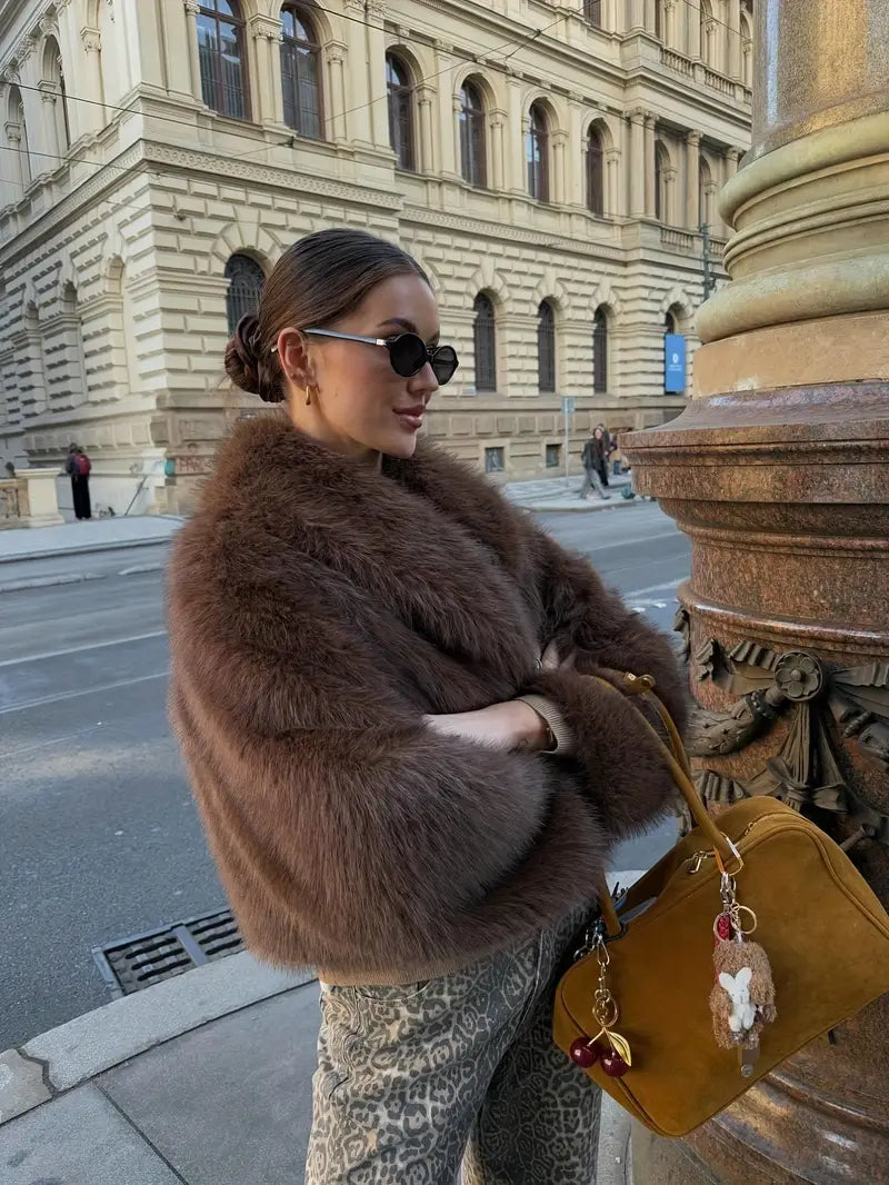 Women's Faux Fur Jacket – Oversized Collar Cropped Coat