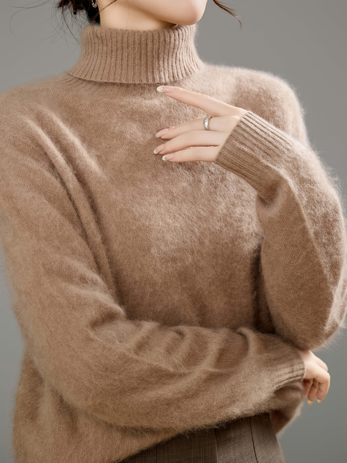 Women's Brushed Soft Turtleneck Jumper – Wool Blend Knit