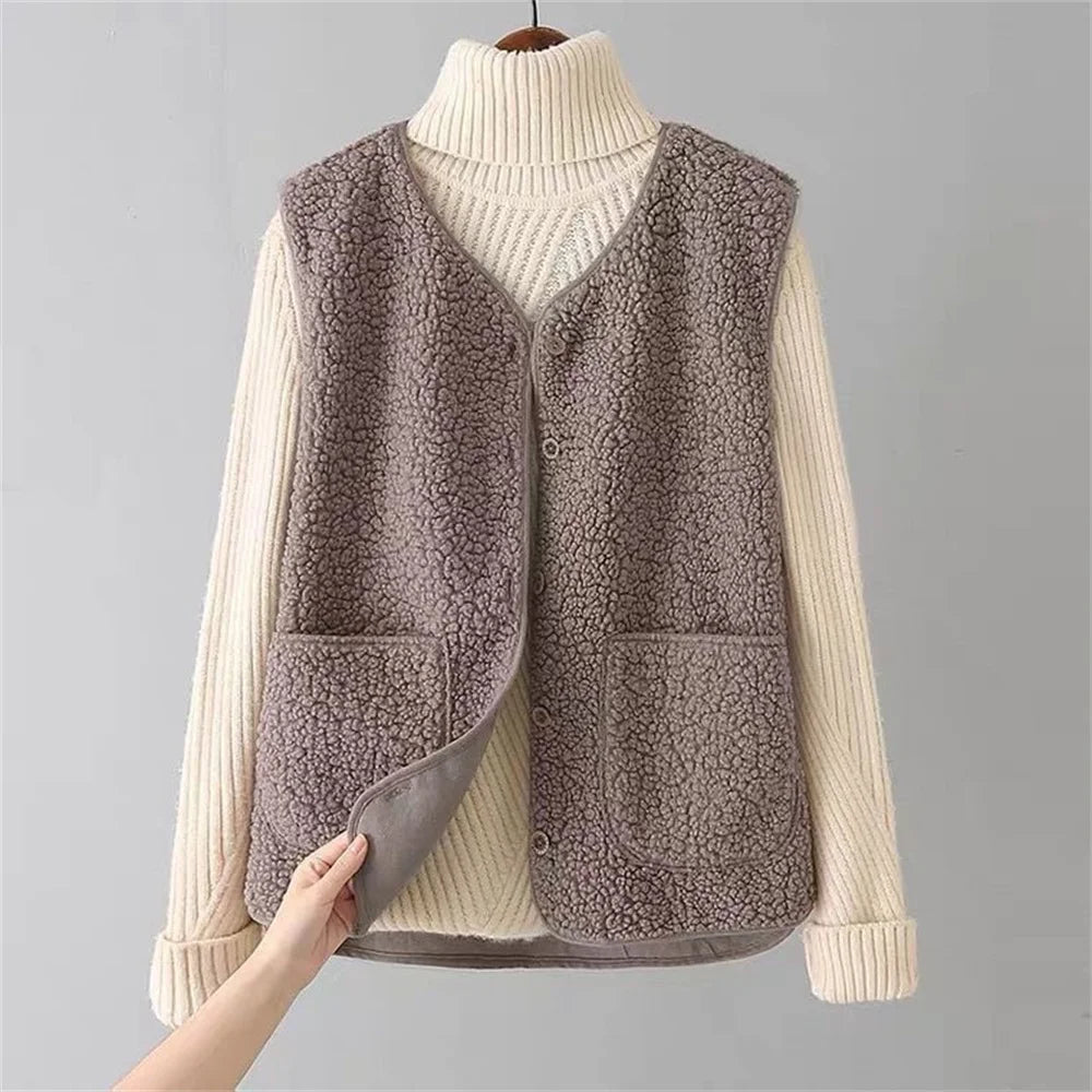 Women's Faux Shearling Gilet – Button-Front