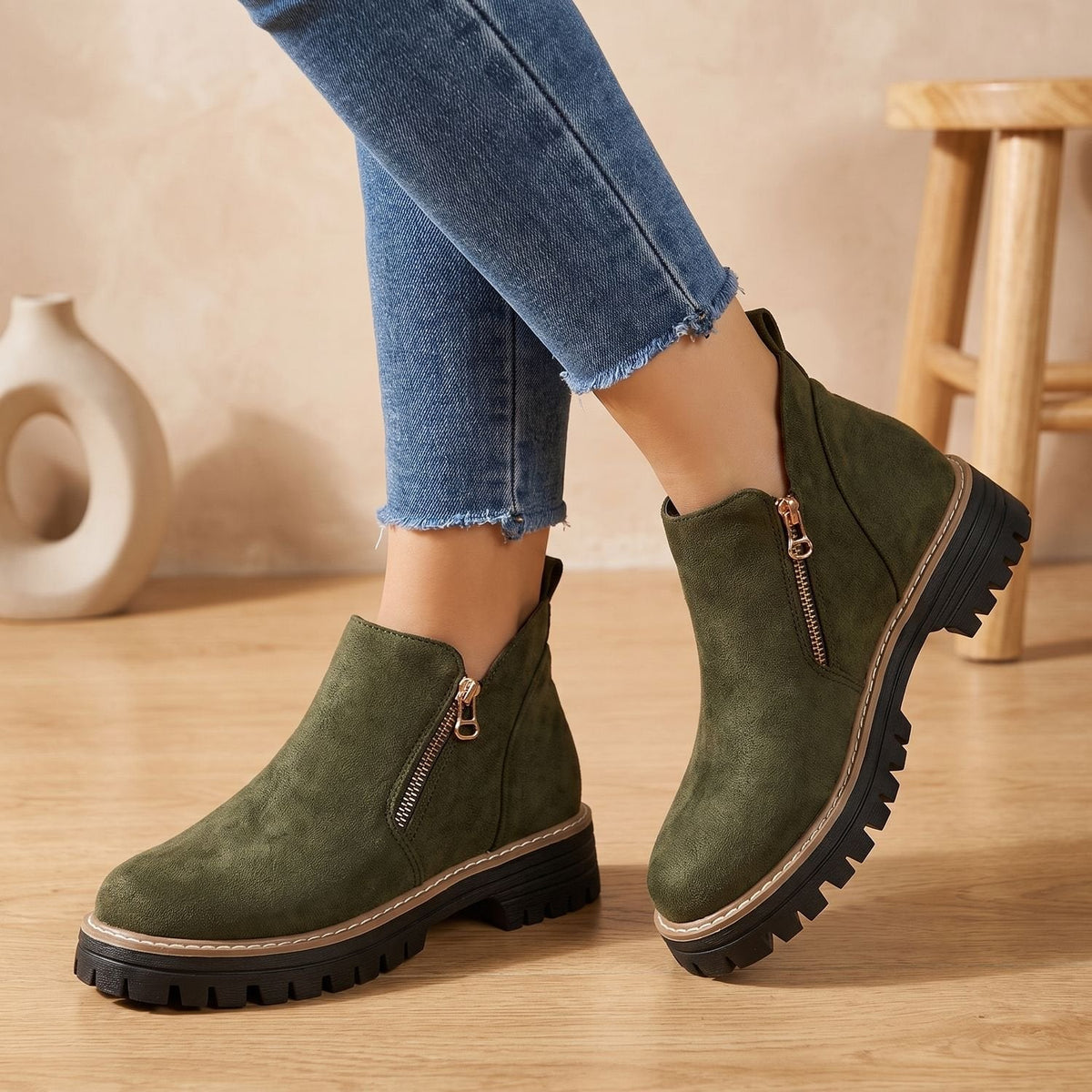 Women's Waterproof Ankle Boots Lugged Sole