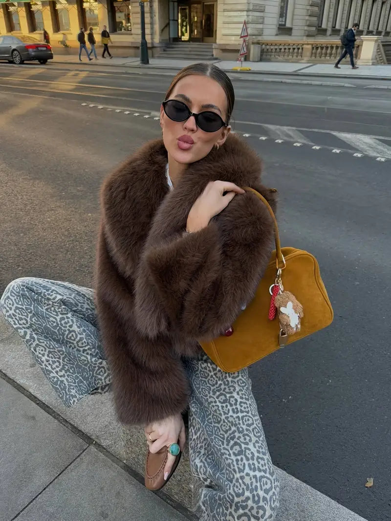 Women's Faux Fur Jacket – Oversized Collar Cropped Coat
