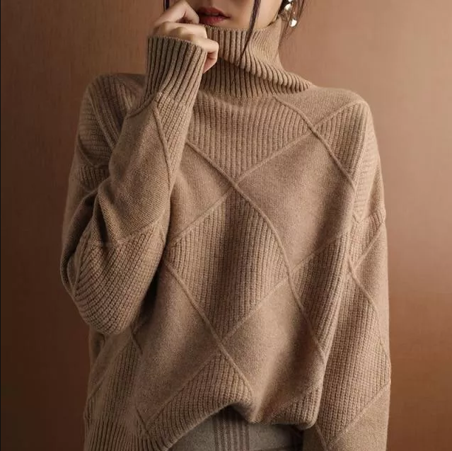 Women's Chunky Knit Roll Neck Jumper