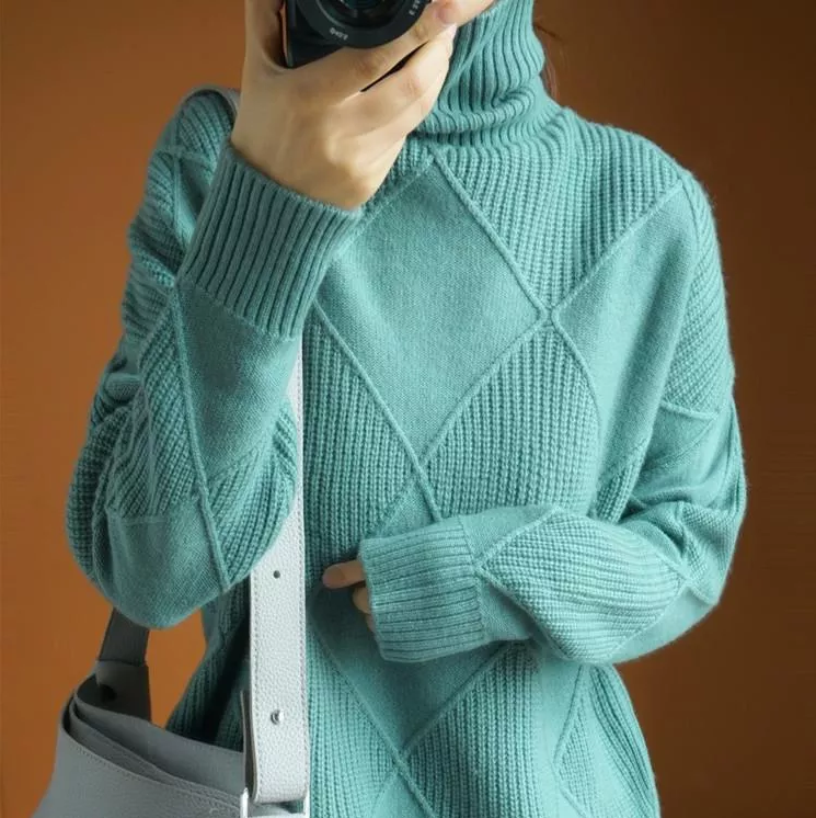 Women's Chunky Knit Roll Neck Jumper