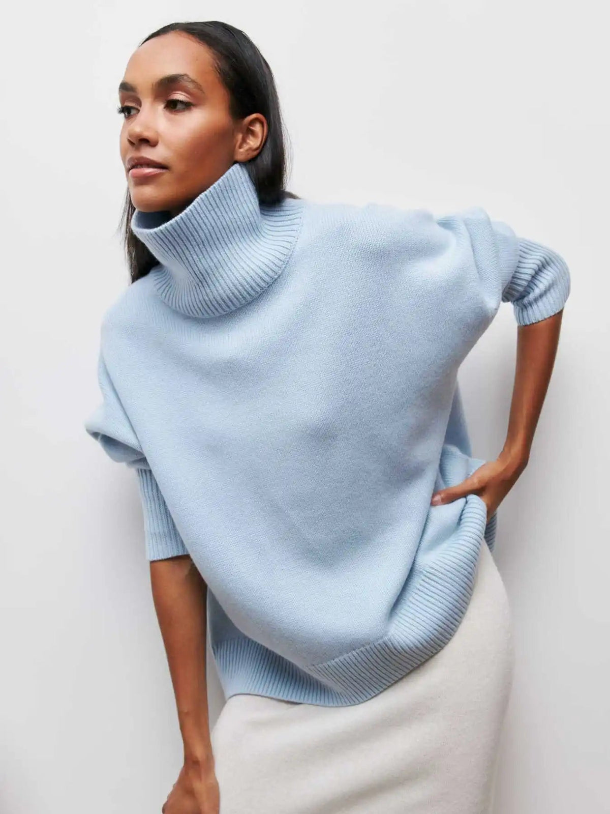 Women's Roll Neck Jumper – Chunky Knit