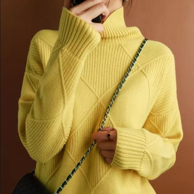 Women's Chunky Knit Roll Neck Jumper