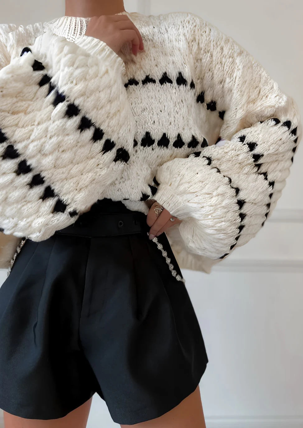 Women's Cream Textured Knit Jumper – Balloon Sleeve Geometric