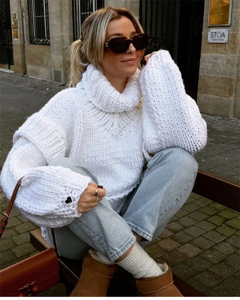 Women's Chunky Knit Turtleneck Jumper – Oversized Roll Neck Sweater
